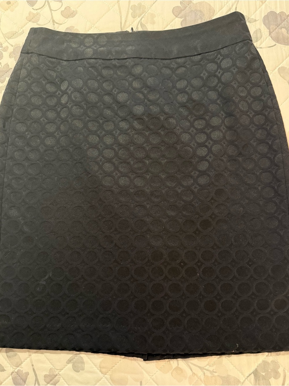 Banana Republic Black Textured Circle-Detail Pencil Skirt